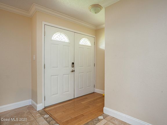 3rd image of 4425 Elliot Ave