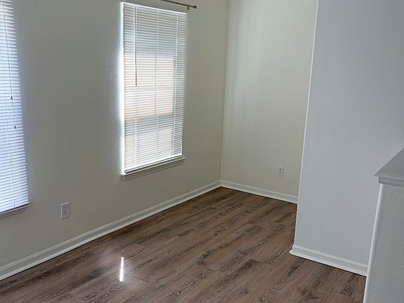 3rd image of 897 Fording Island Rd APT 512