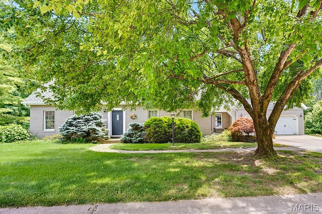 12 Forest Hill Ln photo 1