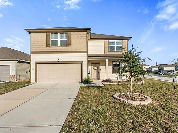 3rd image of 1081 Water Oak Ln