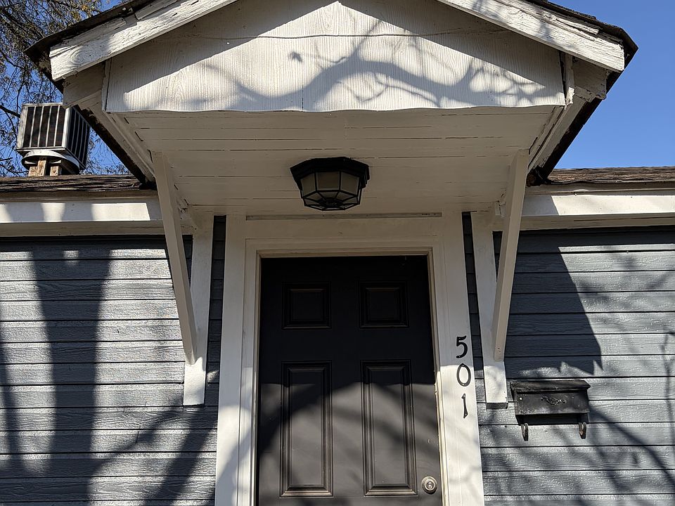 1st image of 501 W 47th St