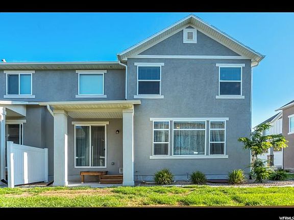 3rd image of 241 E Cordoba Dr