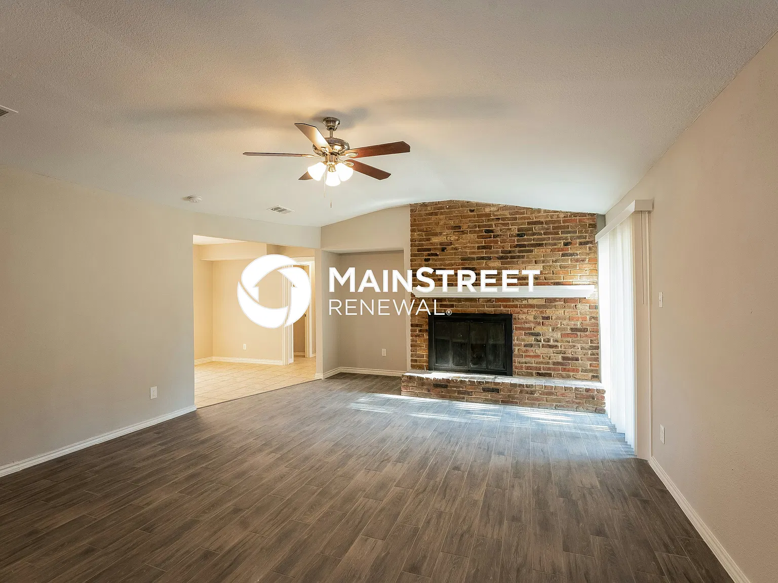 217 Woodhaven Dr — Photo 3