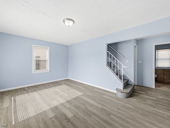 4th image of 20705 Hansen Rd