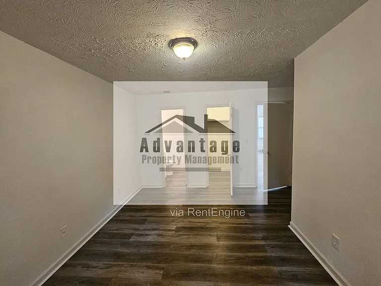 1521 Pine Cone Ln NW — Photo 5
