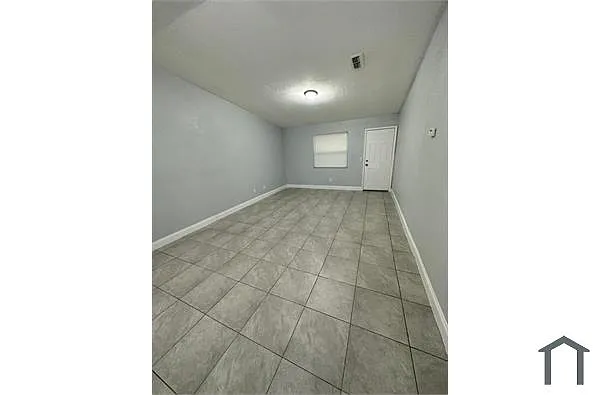 Building Photo - 4125 Lorenzo Ct #2