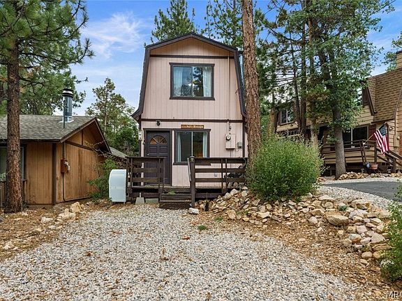 2nd image of 759 Spruce Ln