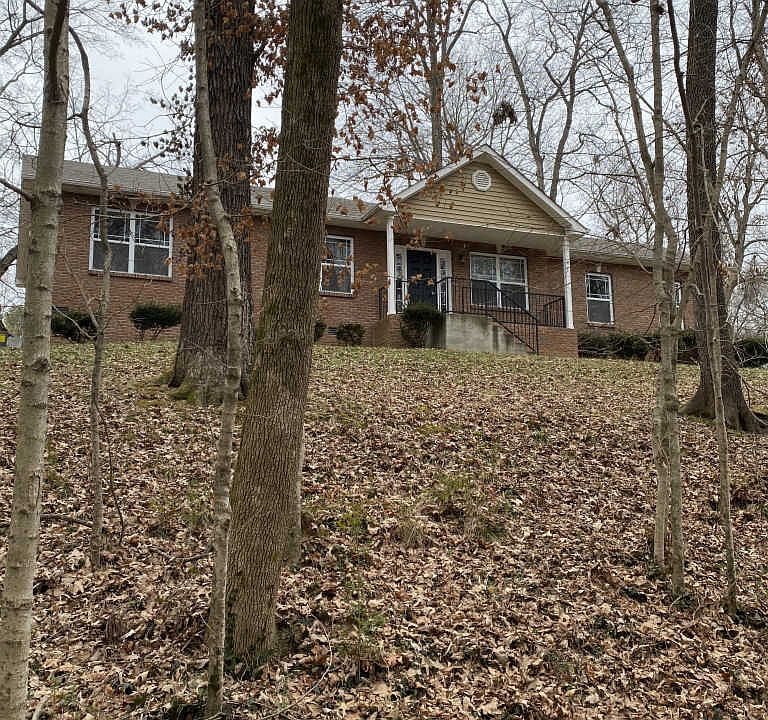 1st image of 119 Meadowbrook Dr