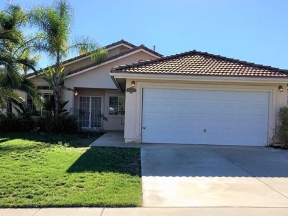 1st image of 40352 Crystal Aire Ct