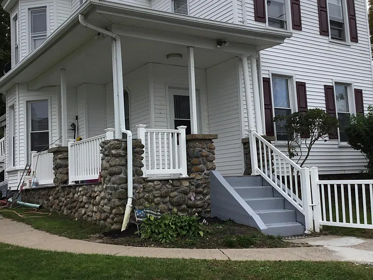 68 Shelton Ave — Photo 1
