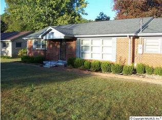 4217 Lakeview Dr NW, Huntsville, AL 35810