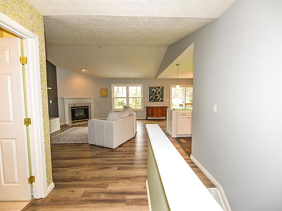 3rd image of 769 Owls Nest Ct