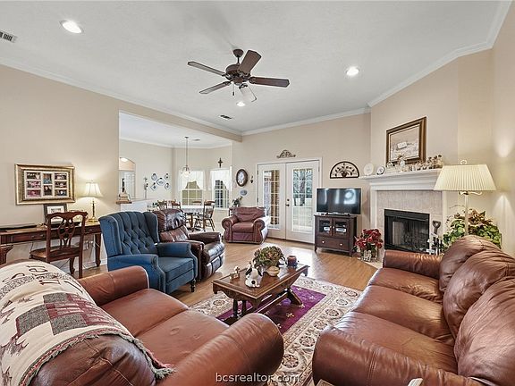 5th image of 1449 Wylie Ln