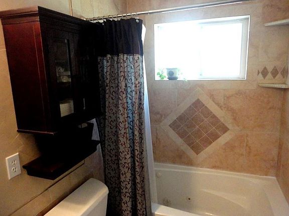 4th image of 280 Anderson Dr
