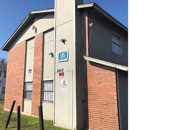 3rd image of 8402 Garcreek Cir