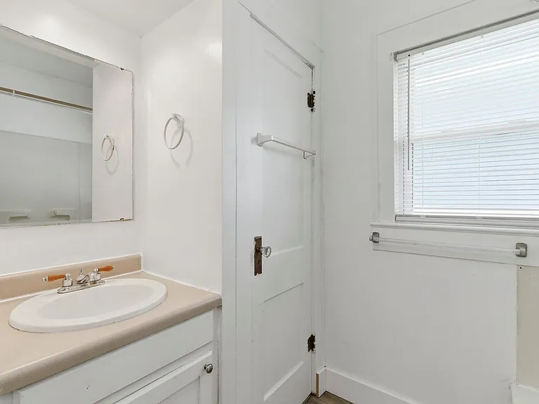 2154 E Cairo St — Photo 11