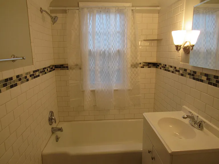 4401 Cedar Ave S — Photo 6