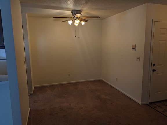 3rd image of 1103 Amberwood Dr #1