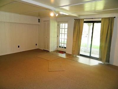 4th image of 50050 Circle Dr