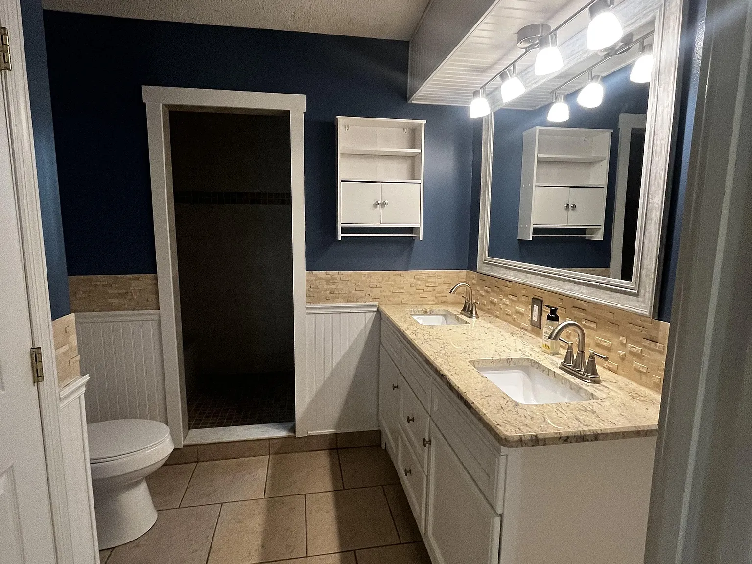 4 bed, 3.0 bath, 2253 sqft, $879 — Photo 2