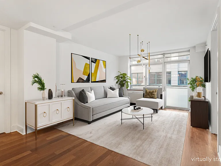 84 Front St #8E — Photo 1