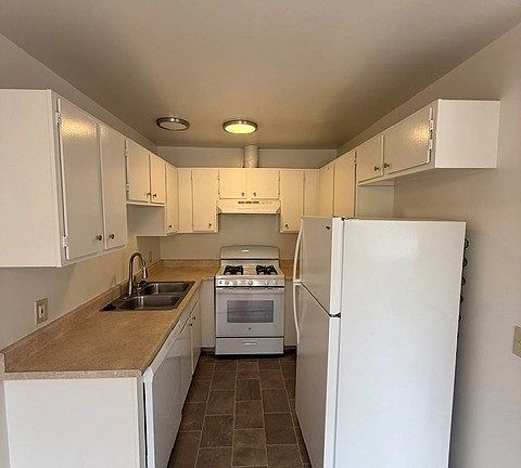 4th image of 3671 Veteran Ave APT 11