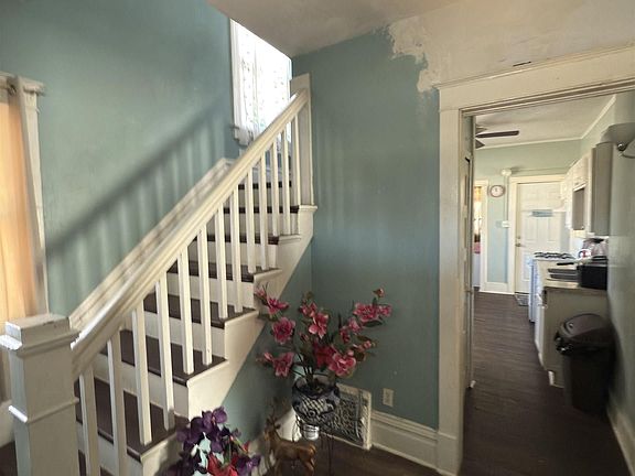 4th image of 1714 Ingleside Ave