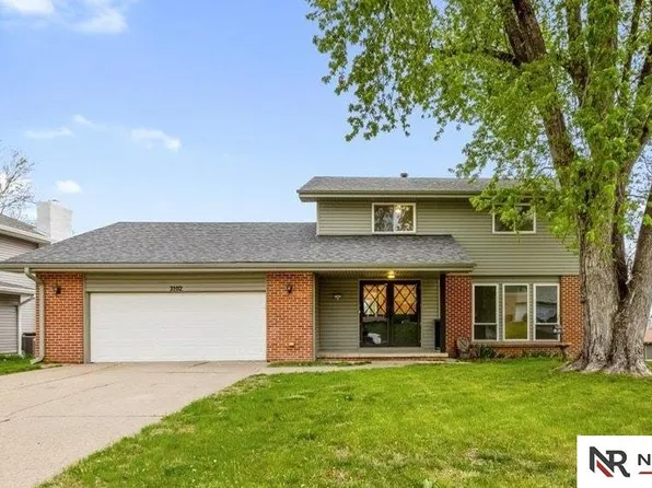3102 Lynnwood Dr, Bellevue, NE 68123