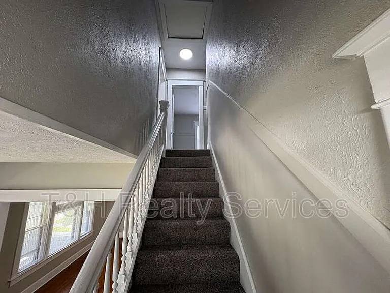 22 E Parkview Ave — Photo 11