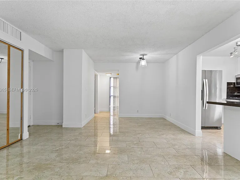 17021 N Bay Rd #429 — Photo 15