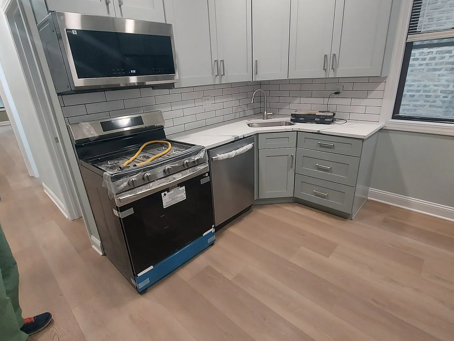 3828 N Francisco Ave — Photo 3