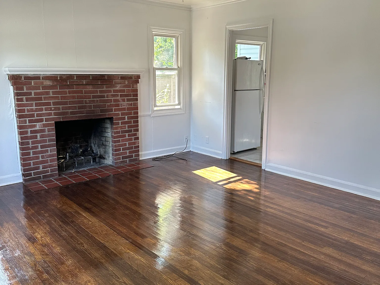 1600 E University St — Photo 3