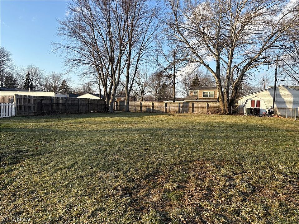 2nd image of 714 Hammer Ct
