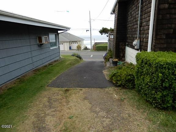 3rd image of 3800 NW Jetty Ave