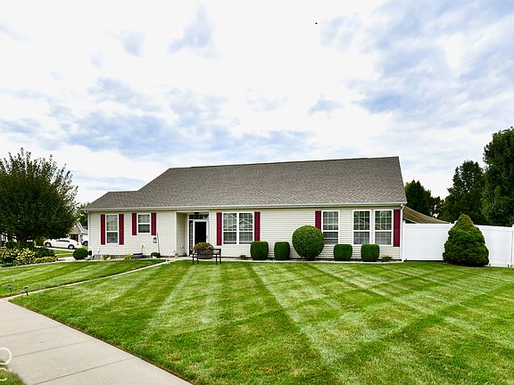 3rd image of 3233 Meridian Meadows Rd