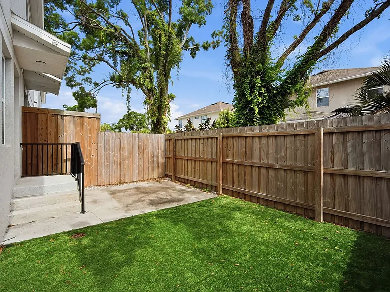 2411 W Fig St #1 — Photo 24