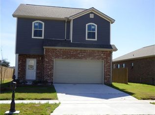 2320 N Village Ct, Gretna, LA 70056