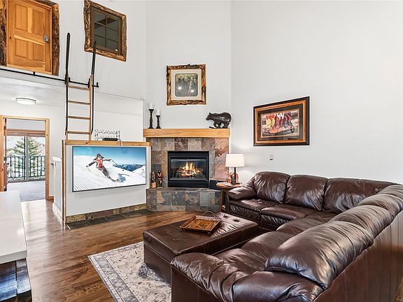 3rd image of 260 Ski Hill Road UNIT A4