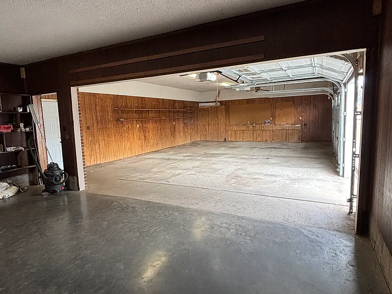 2955 Asbury Ln — Photo 3