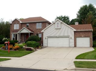 765 Foxfield Rd, Oregon, WI 53575