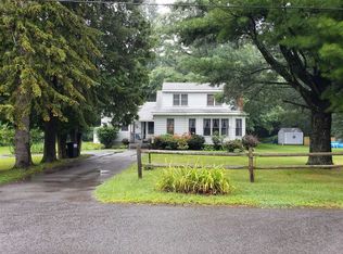 16 Bluff Rd, Schenectady, NY 12306