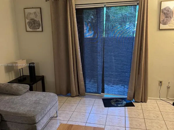 10794 N Kendall Dr APT B13, Miami, FL 33176