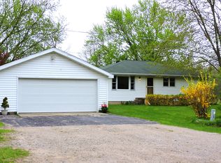 1658 E Brooks Rd, Midland, MI 48640