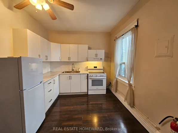 733 Pape Ave #A, Toronto, ON M4K 3S8