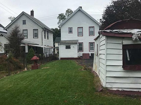 4th image of 96 Livingston St