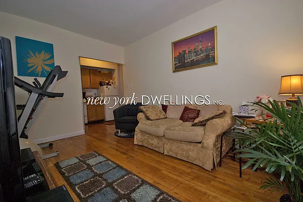 Rented by New York Dwellings LLC | media 7