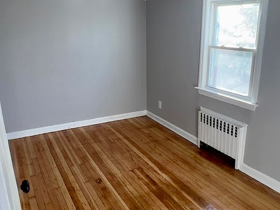 4th image of 80 E 1st St Floor 2