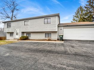 205 W Winchester Rd, Libertyville, IL 60048