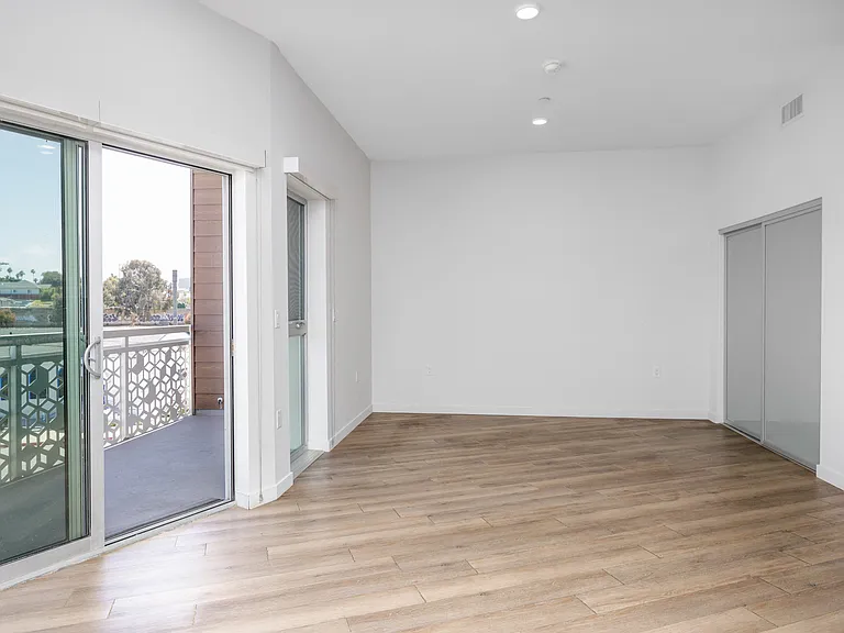Solari Silver Lake — Photo 29