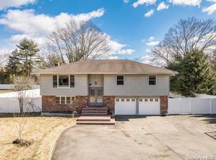 172 Cold Spring Rd, Syosset, NY 11791